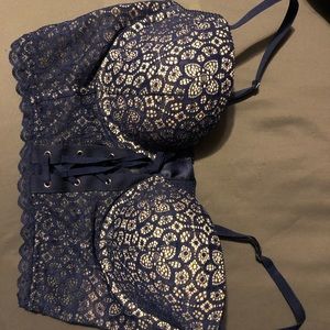 Victoria’s Secret 38C bra...NEVER WORN.